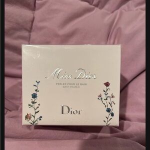 Miss Dior Bath Pearls